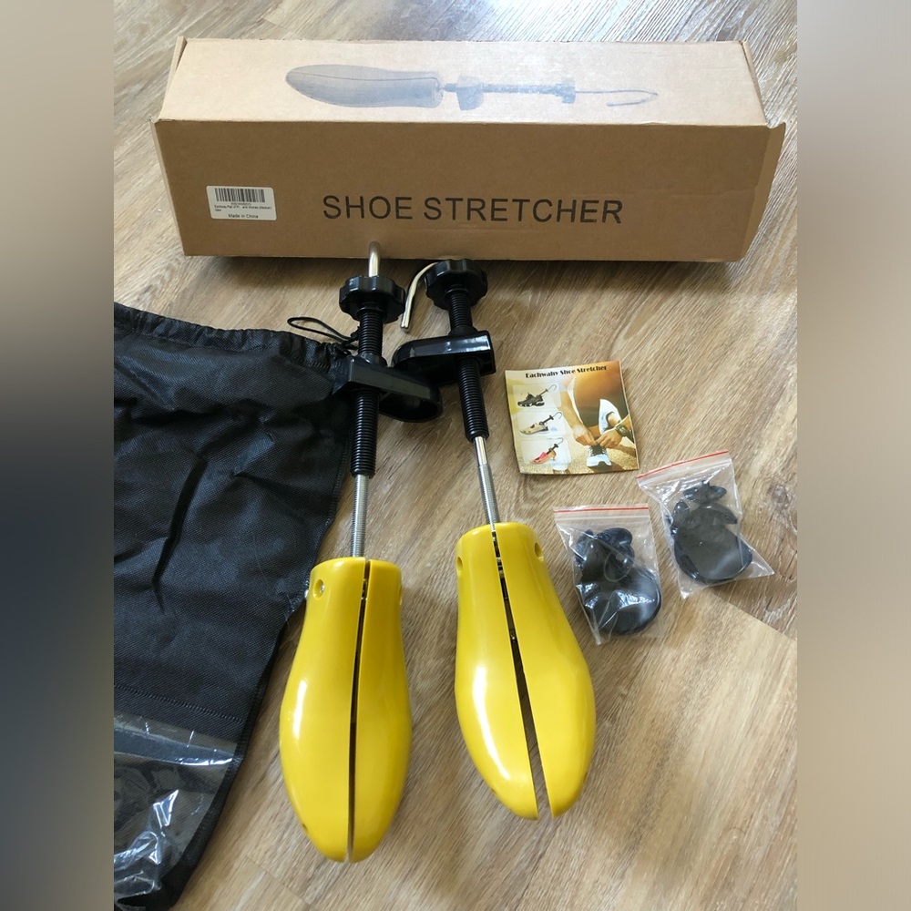 Eachway shoe stretcher in yellow. Medium size.